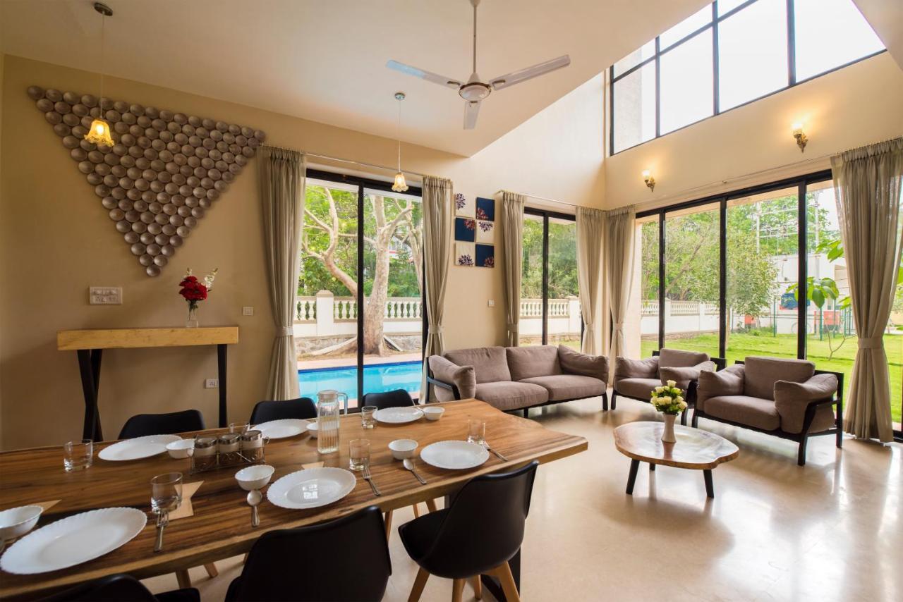 Stayvista'S Greenwoods Villa 10 - City-Center Villa With Private Pool, Terrace, Lift & Carrom Board Lonavala Extérieur photo