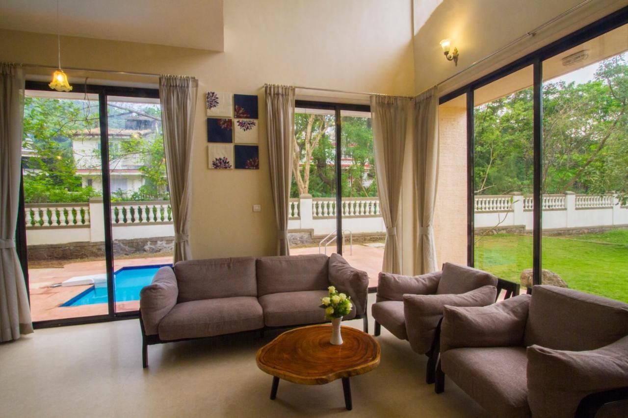 Stayvista'S Greenwoods Villa 10 - City-Center Villa With Private Pool, Terrace, Lift & Carrom Board Lonavala Extérieur photo